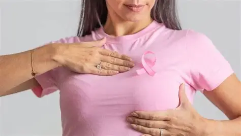 Cancer du sein : une chirurgie révolutionnaire permet de retirer la tumeur en une seule opération